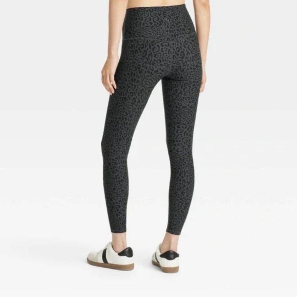 Joy Lab Leopard Print High-Rise Leggings & Longline Bra Size XL New Black & Gray - Picture 2 of 3